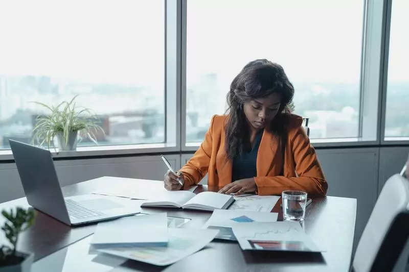 Ways You Can Hide Wearing Earbuds at Work