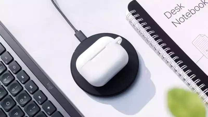 Charging Earbuds Using a Wireless Charger